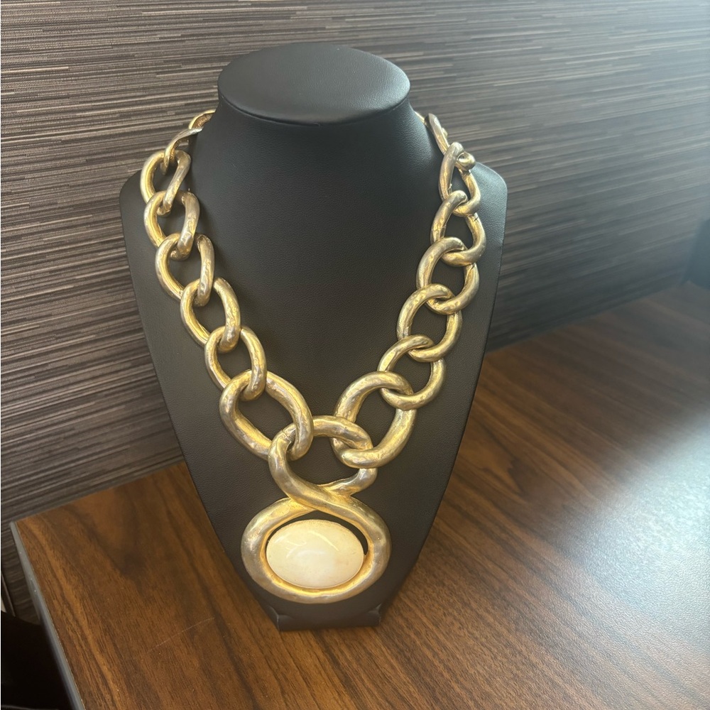 Vintage Large Cream Cabochon Chain Link Necklace